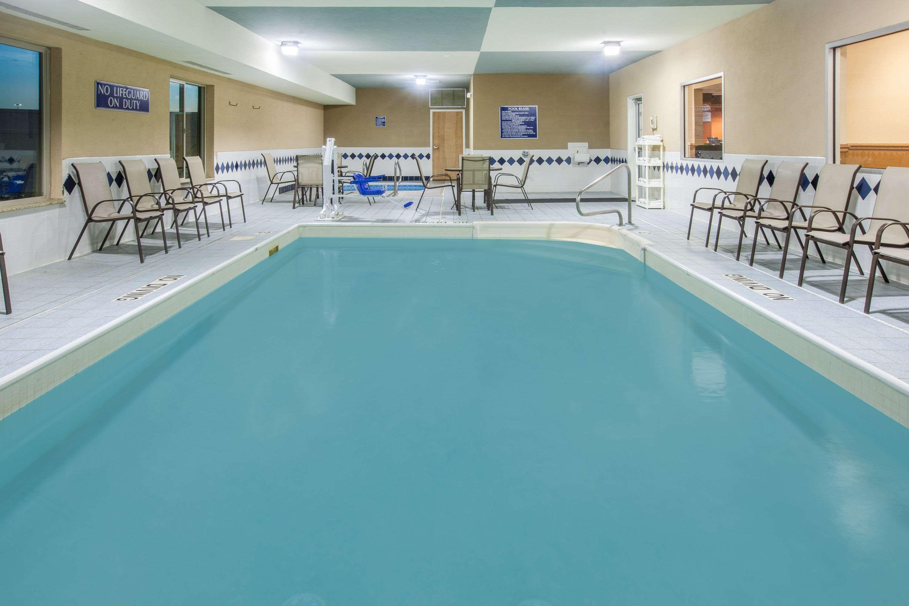 Baymont By Wyndham Hotel