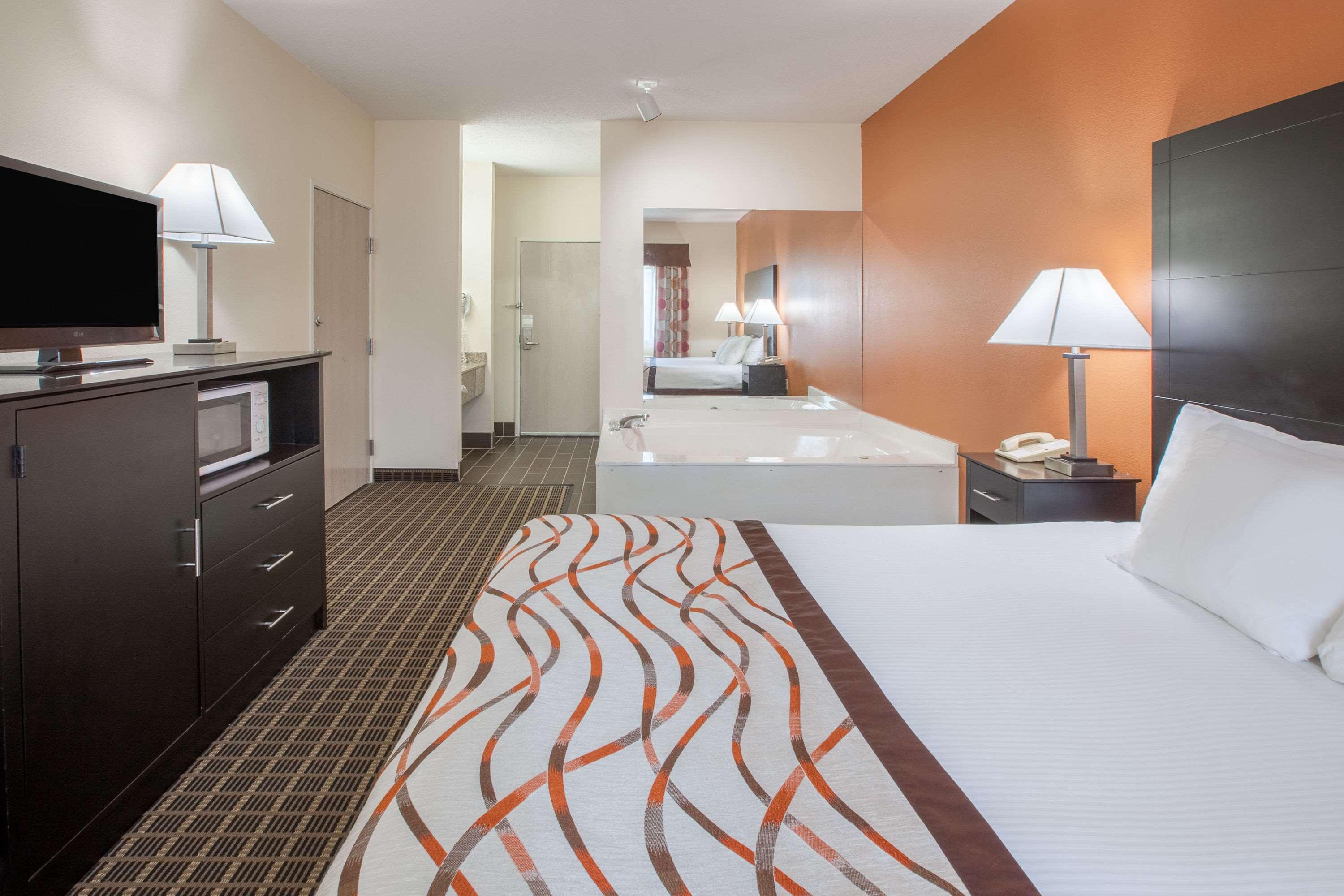 Baymont By Wyndham
